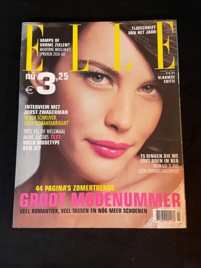 LIV TYLER   ELLE  03/2002