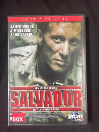 SALVADOR  1986  JAMES WOODS / JIM BELUSHI / JOHN SAVAGE