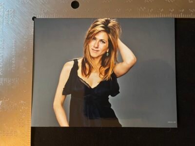 JENNIFER ANISTON   PHOTO COULEUR / COLOR PICTURE