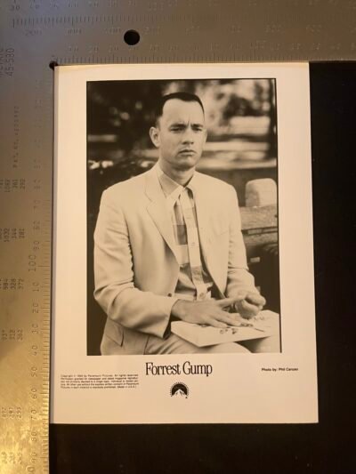 TOM HANKS  FORREST GUMP